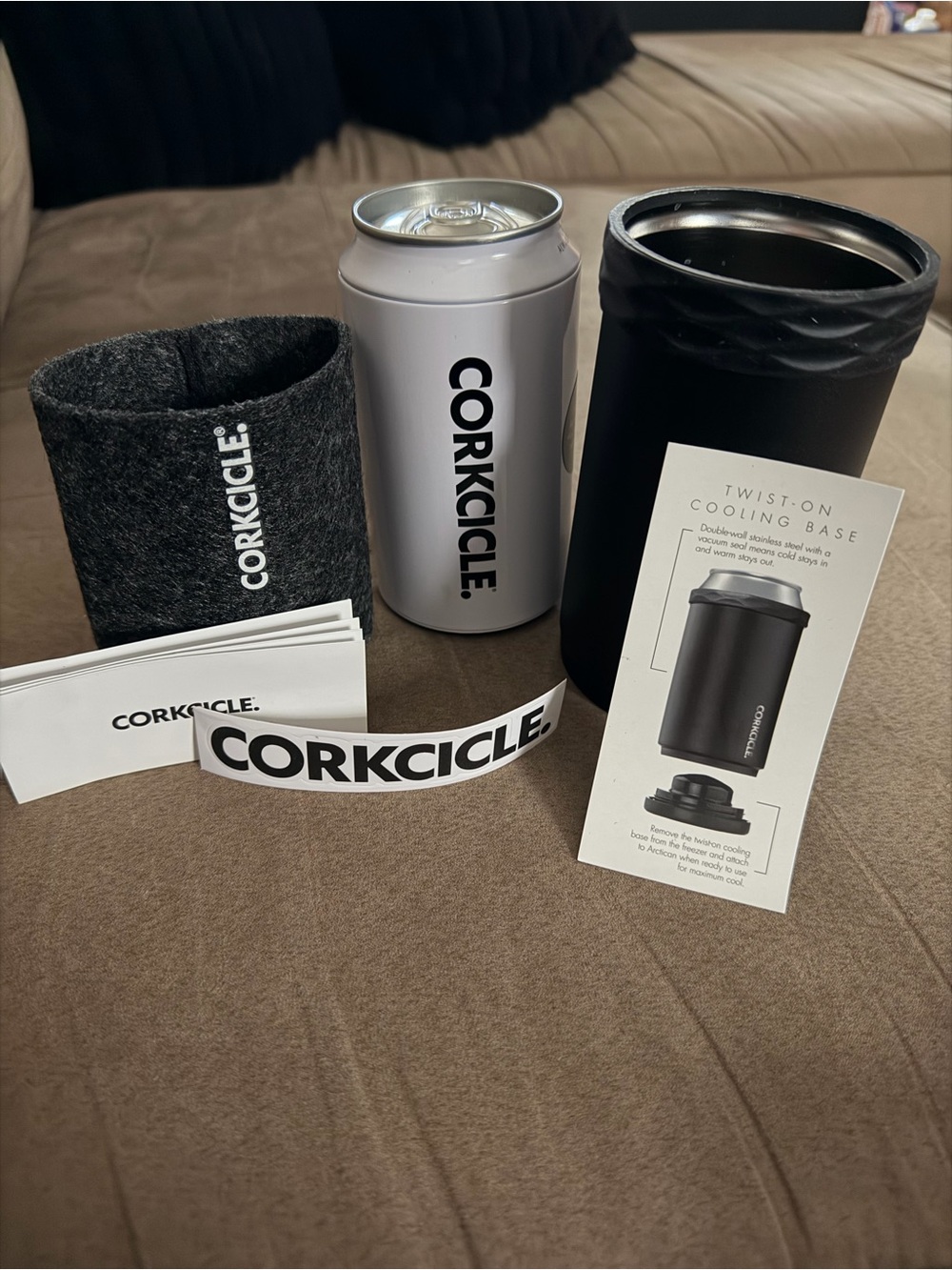Accessories - Corkcicle can cooler